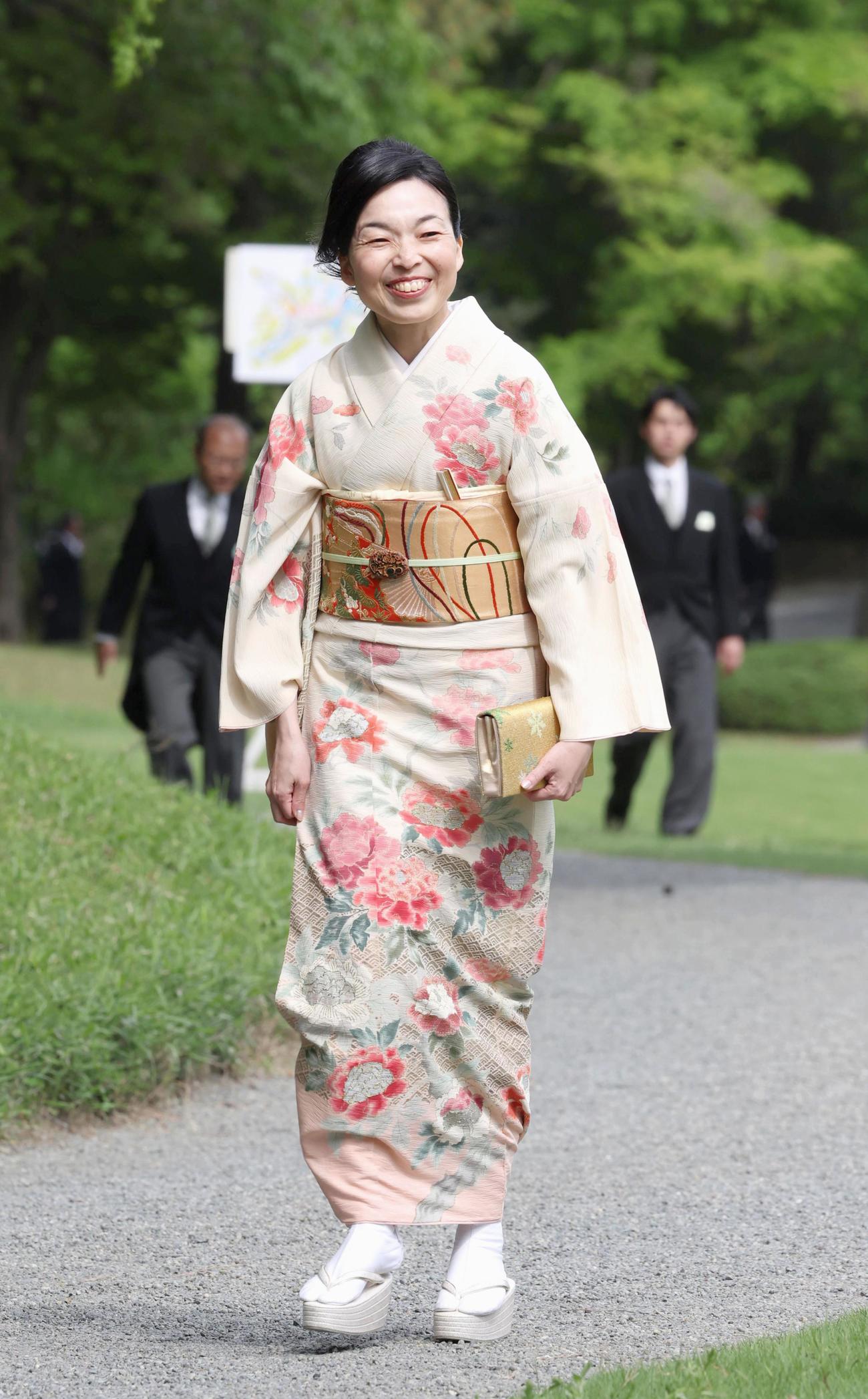 春の園遊会に臨まれる三笠宮家の彬子さま（代表撮影）
