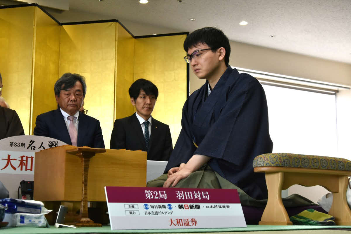 初登場の名人戦で初勝利を目指す永瀬拓矢九段（日本将棋連盟提供）