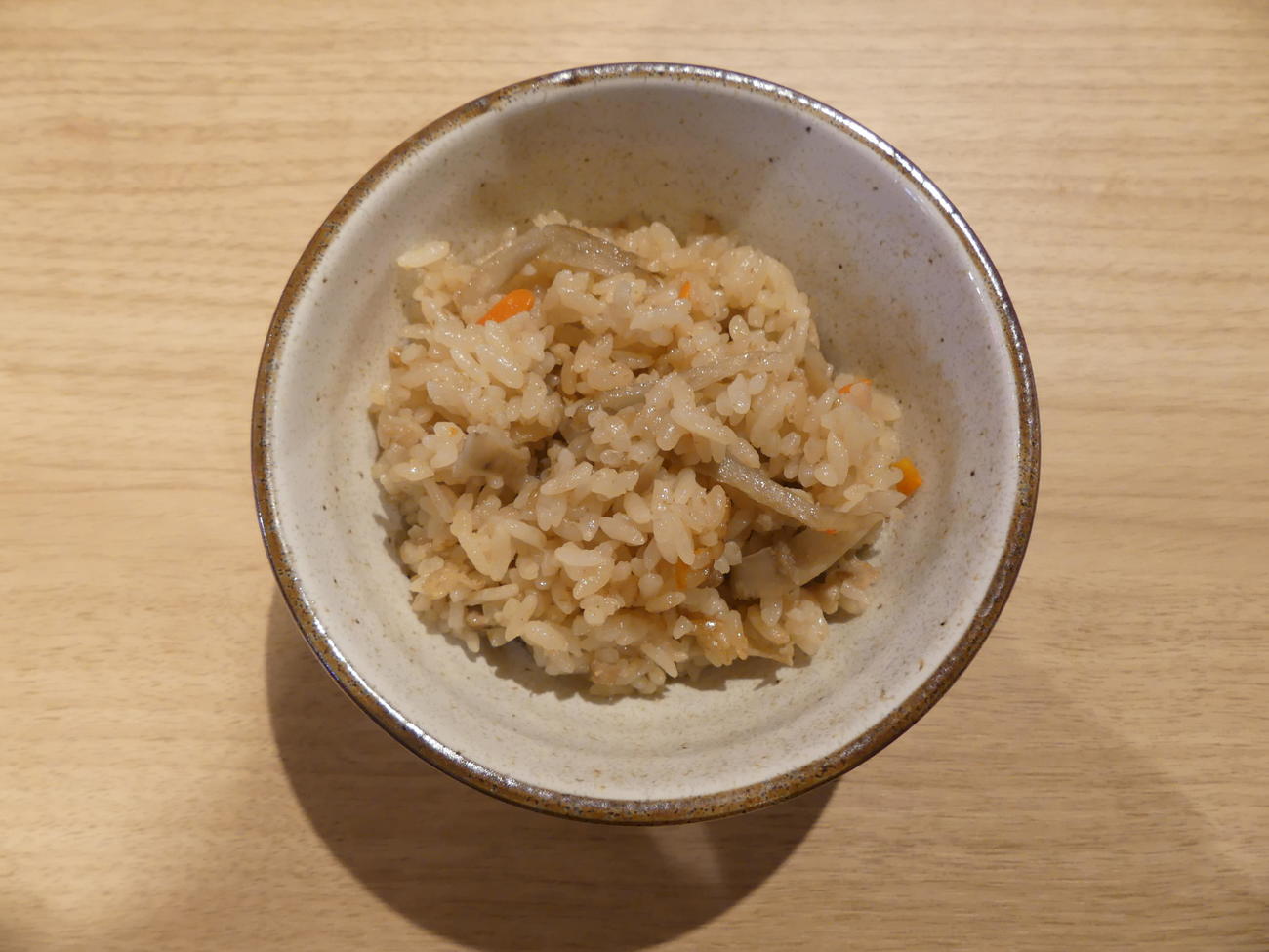 福岡のうどん店の定番の1つ、かしわめし