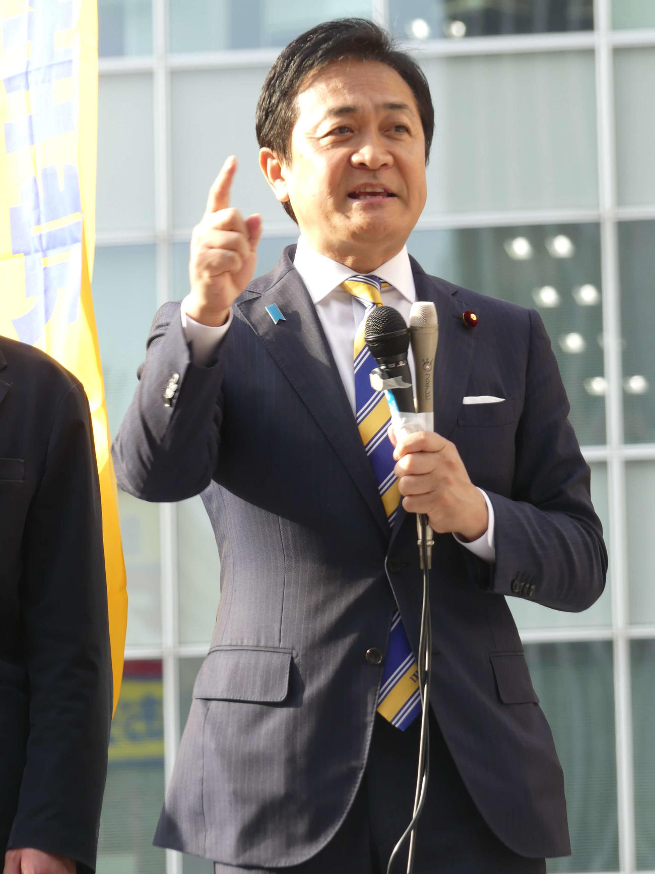 25年5月5日　大型連休中でにぎわう秋葉原で街頭演説する国民民主党の玉木雄一郎代表（撮影・中山知子）