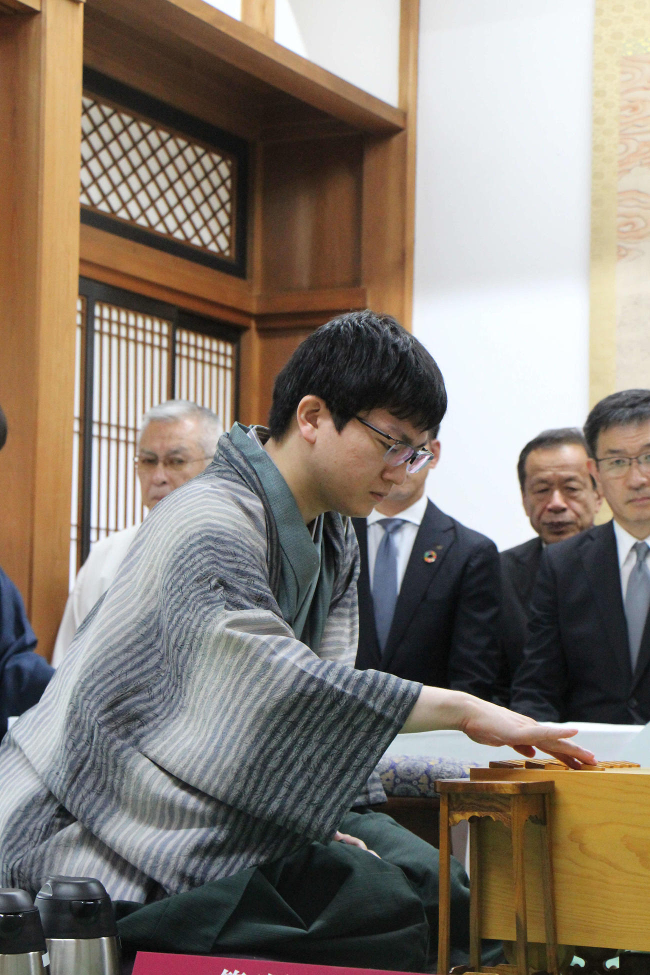名人戦7番勝負第4局に臨んだ永瀬拓矢九段（日本将棋連盟提供）