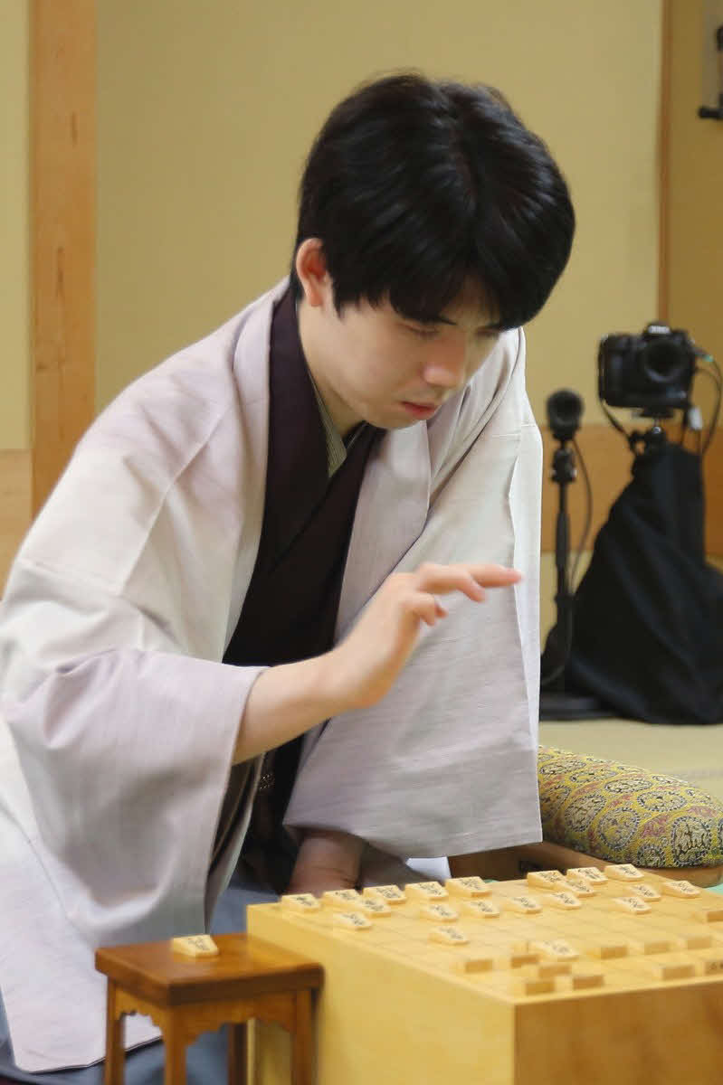 名人戦3連覇を目指す藤井聡太名人（日本将棋連盟提供）