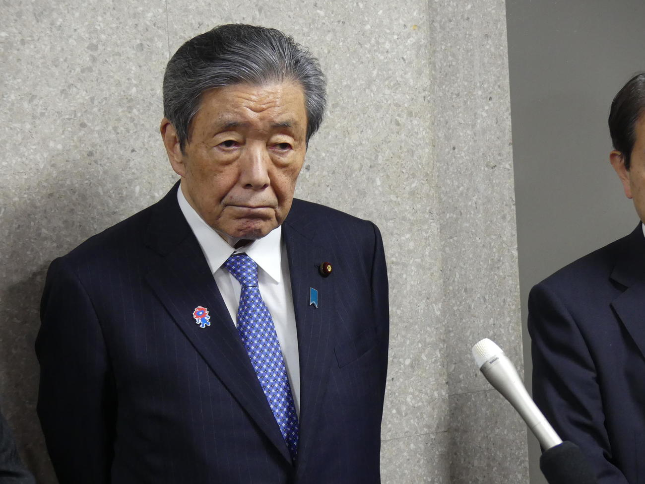 小泉進次郎農相への申し入れ後、取材に応じる自民党の森山裕幹事長（撮影・中山知子）