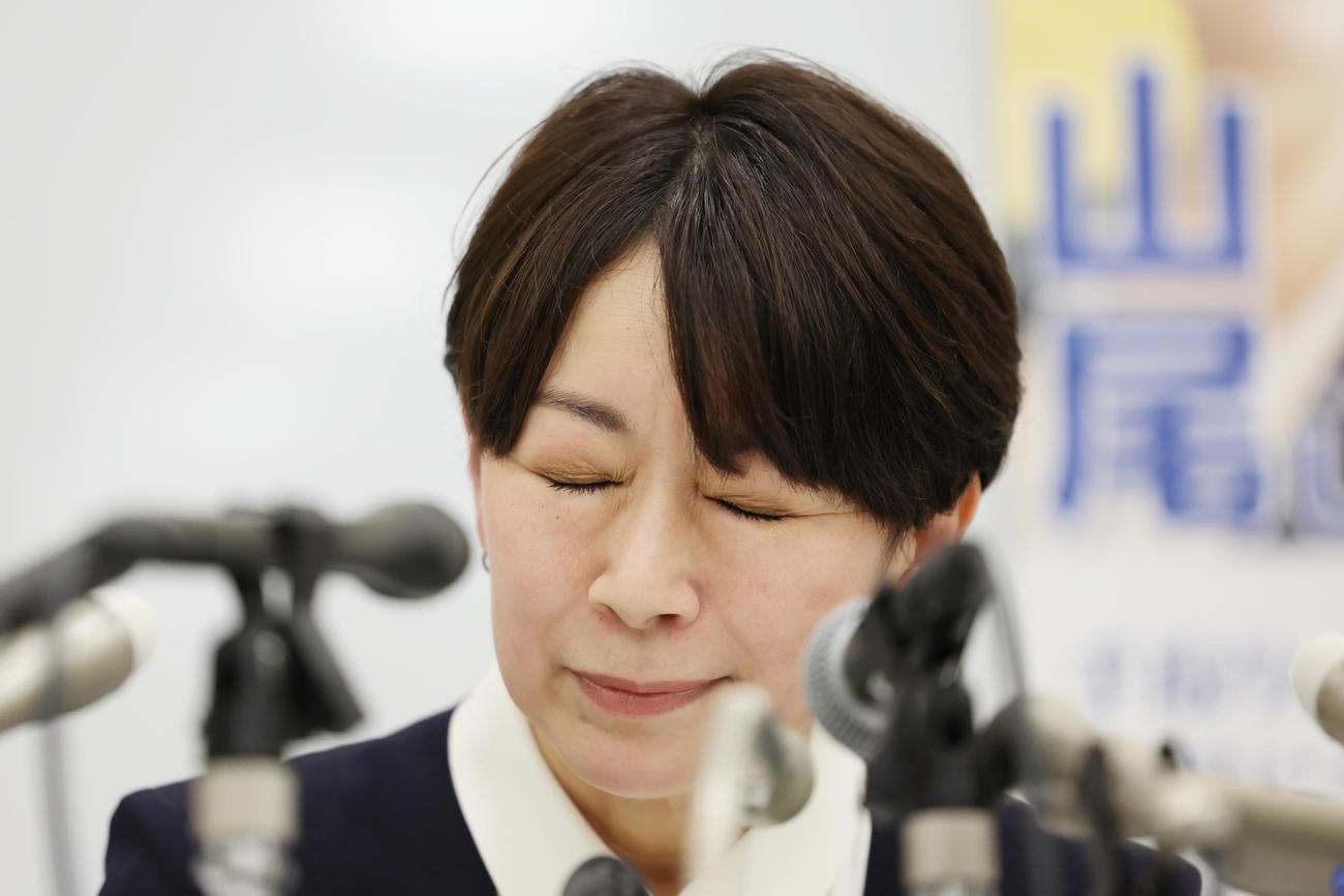 10日、国民民主党からの参院選出馬会見を行う山尾志桜里氏