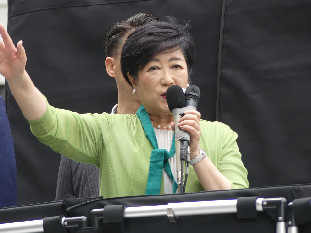 東京都議選の第一声を行う都民ファーストの会という別顧問の小池百合子都知事（撮影・中山知子）