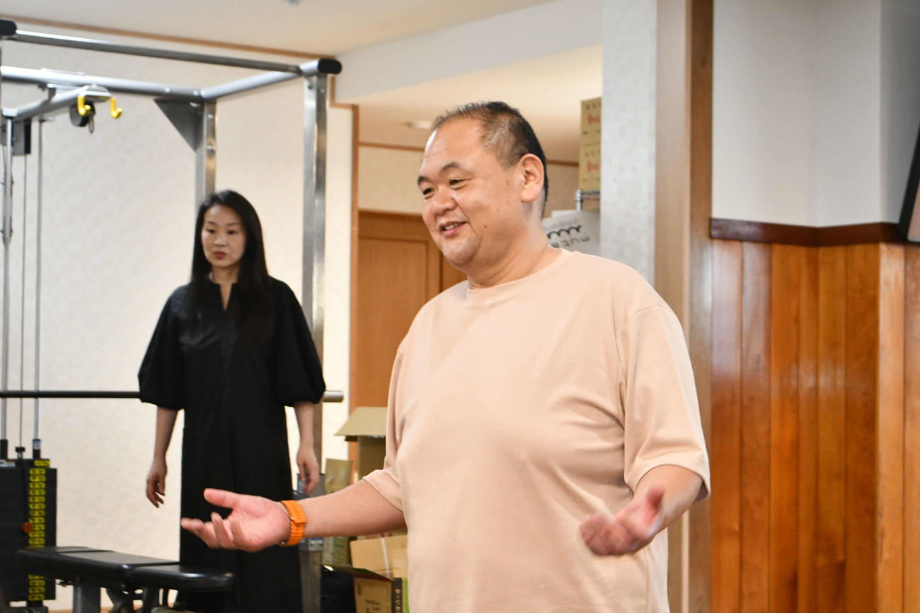 同じ勝負の世界に生きる身として相撲界の話をする湊親方