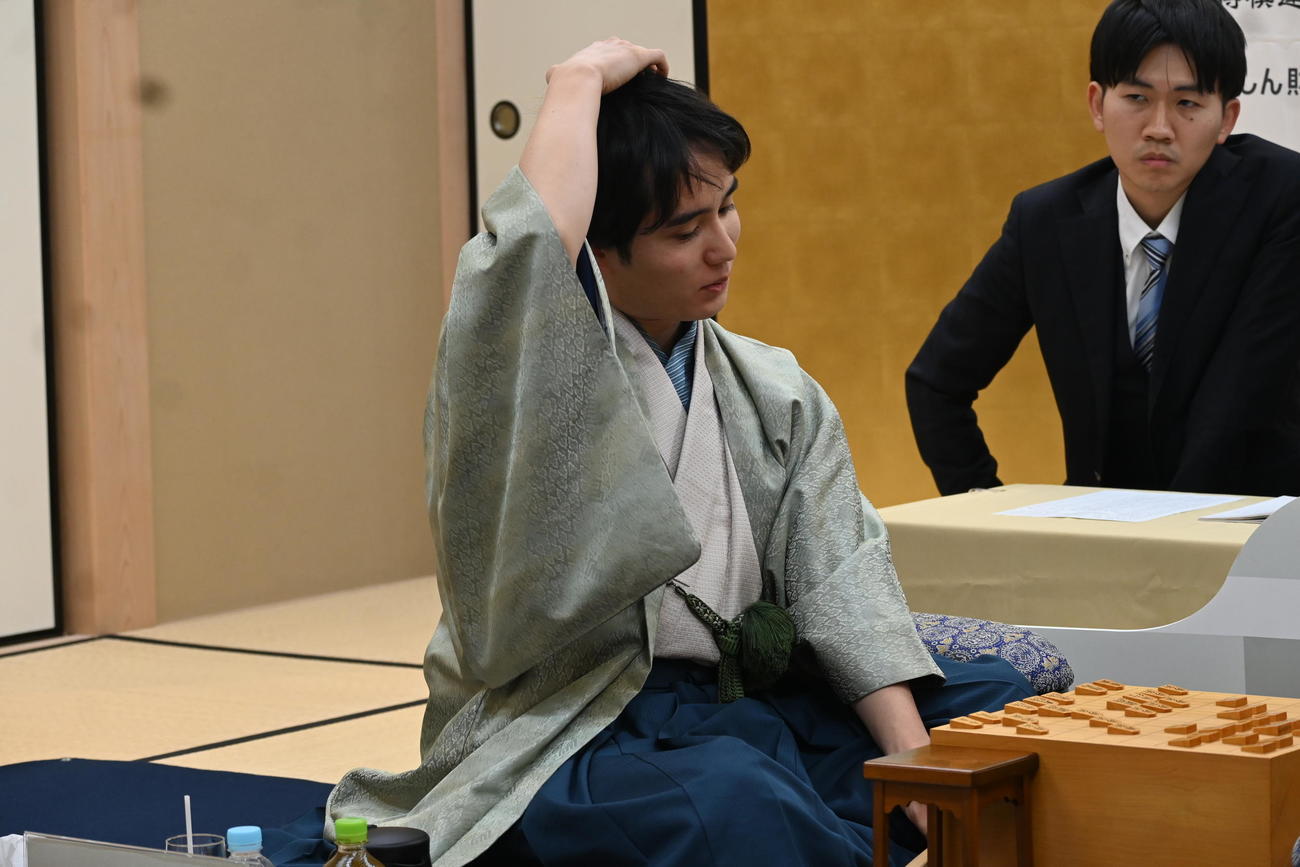 佐々木勇気八段（2024年11月撮影）