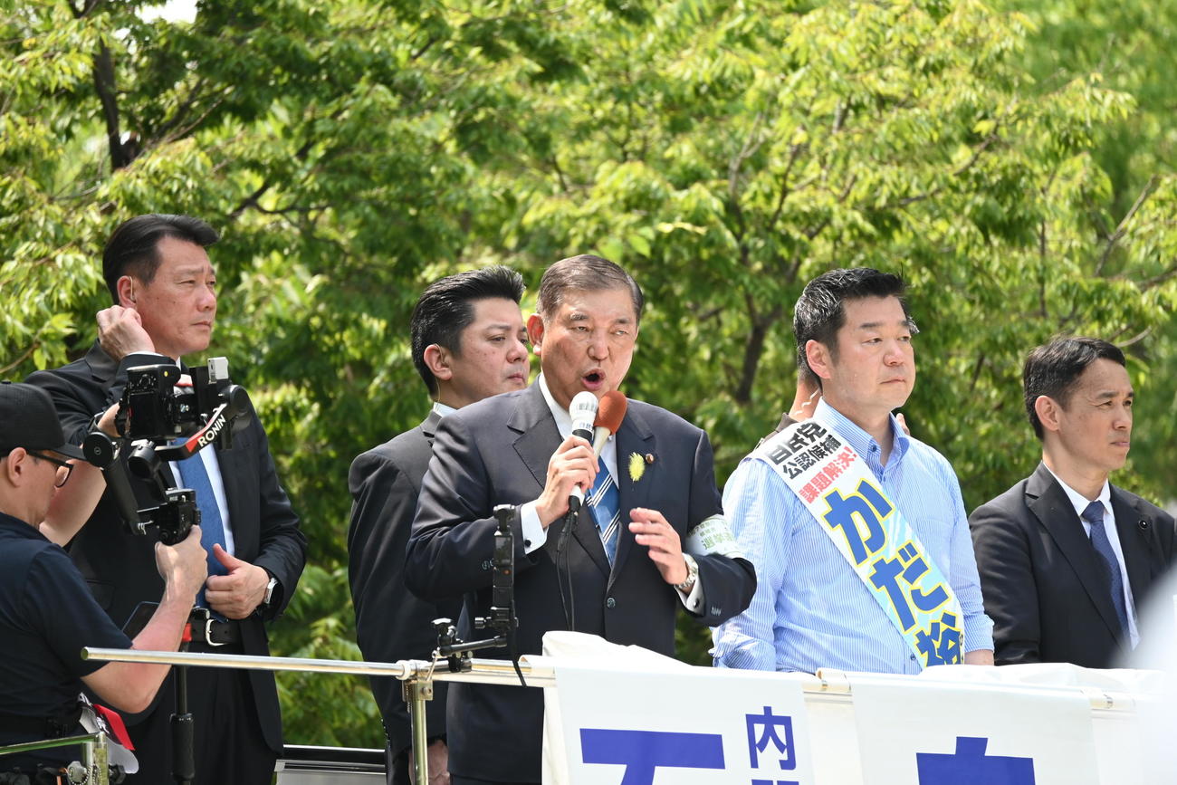 神戸市内で参院選の第一声を行った石破茂首相（中央）（撮影・松浦隆司）