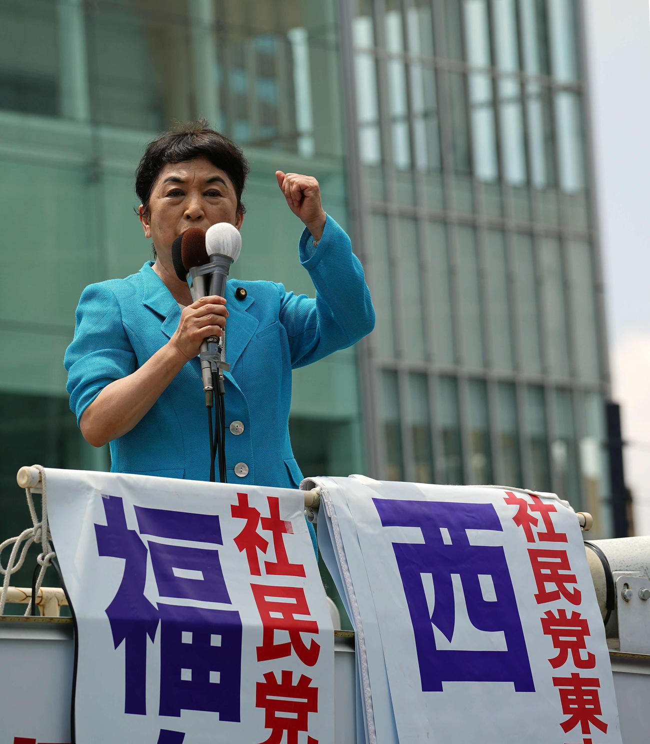 参院選公示日、新宿で第一声を上げた社民党の福島瑞穂党首（撮影・小島史椰）