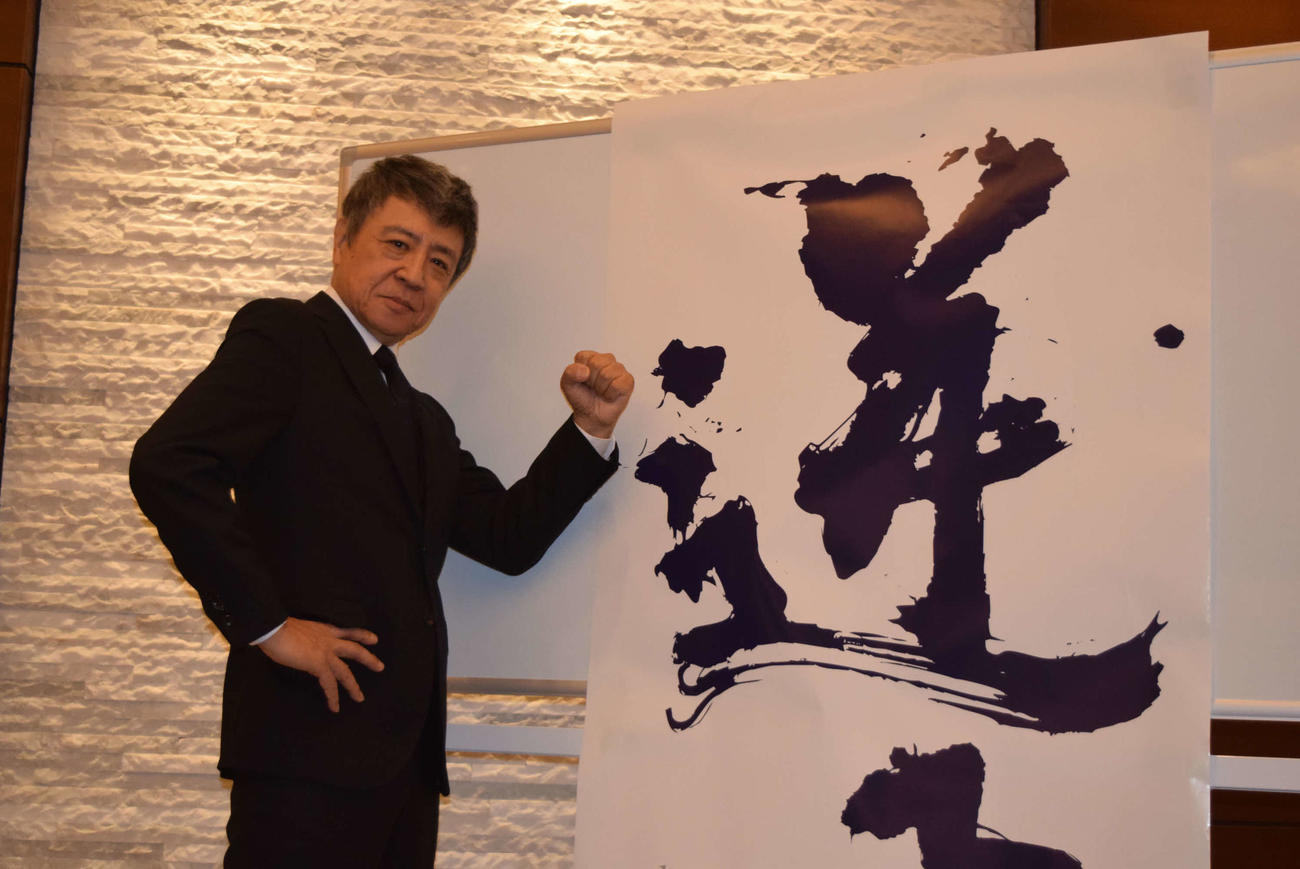 参院選公示を受け、第一声を上げた世良公則氏（撮影・阪口孝志）
