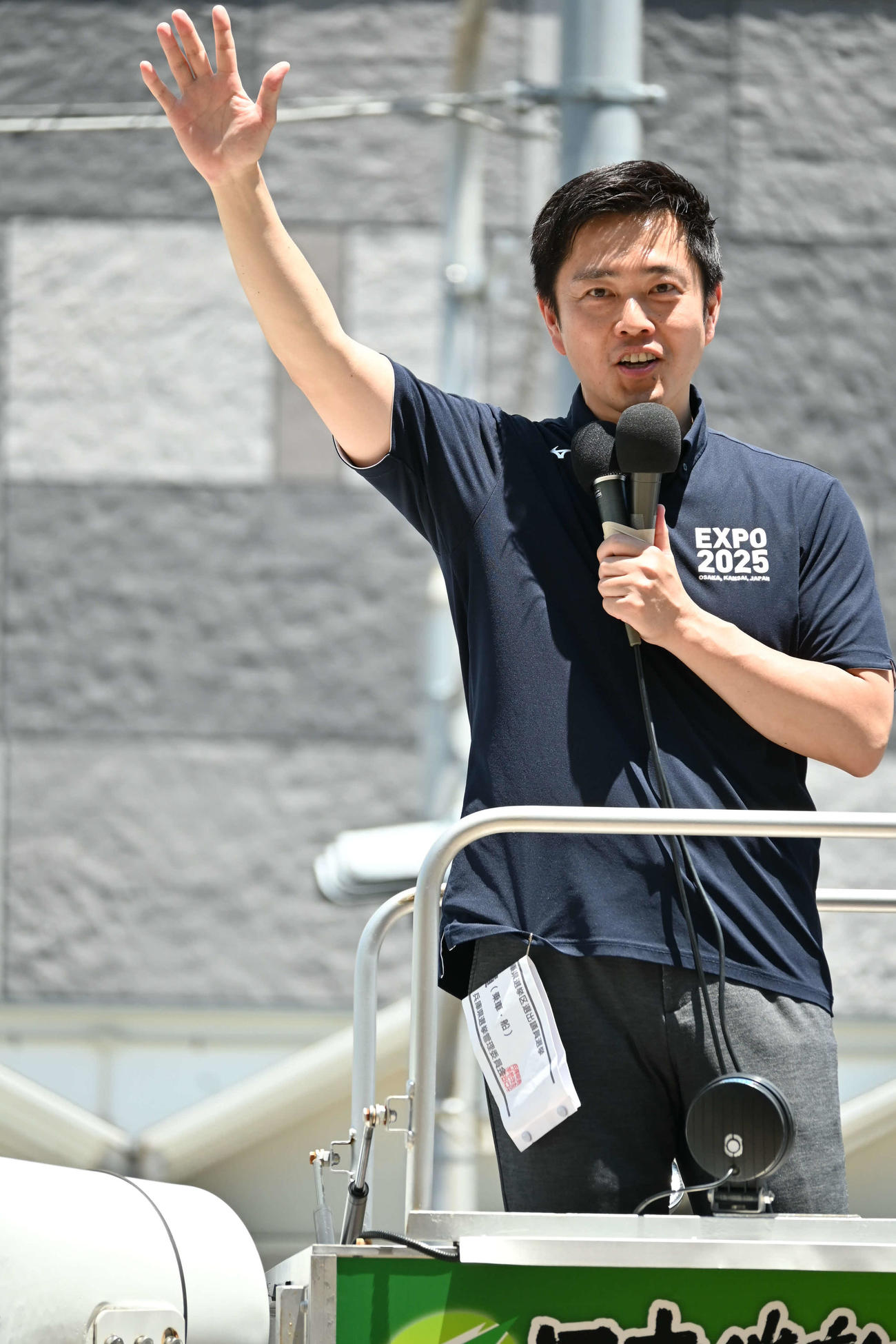 神戸・三宮センター街で街頭演説した日本維新の会吉村洋文代表（撮影・松浦隆司）