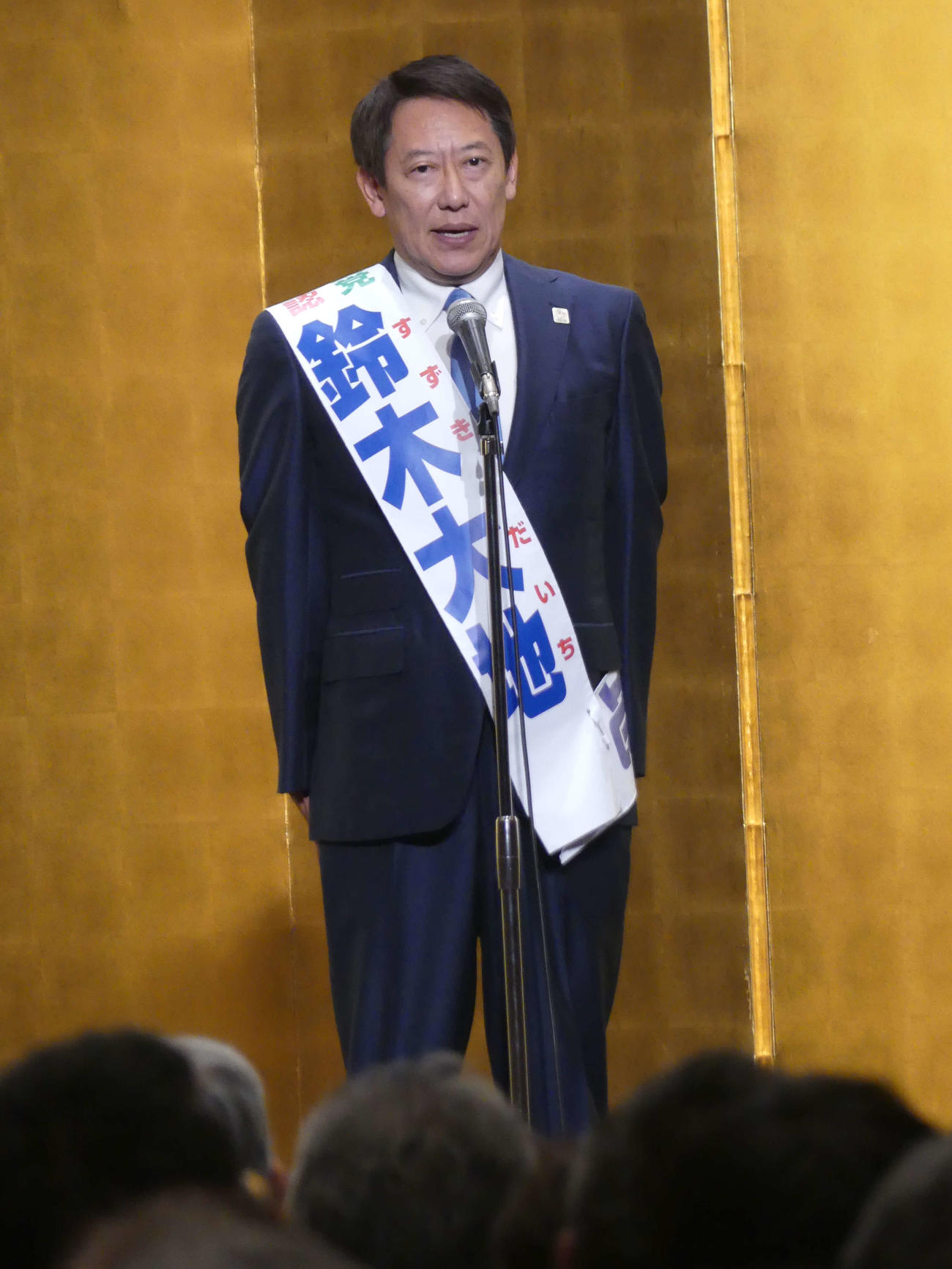 自民党から参院選東京選挙区に立候補した鈴木大地氏（2025年7月7日撮影）