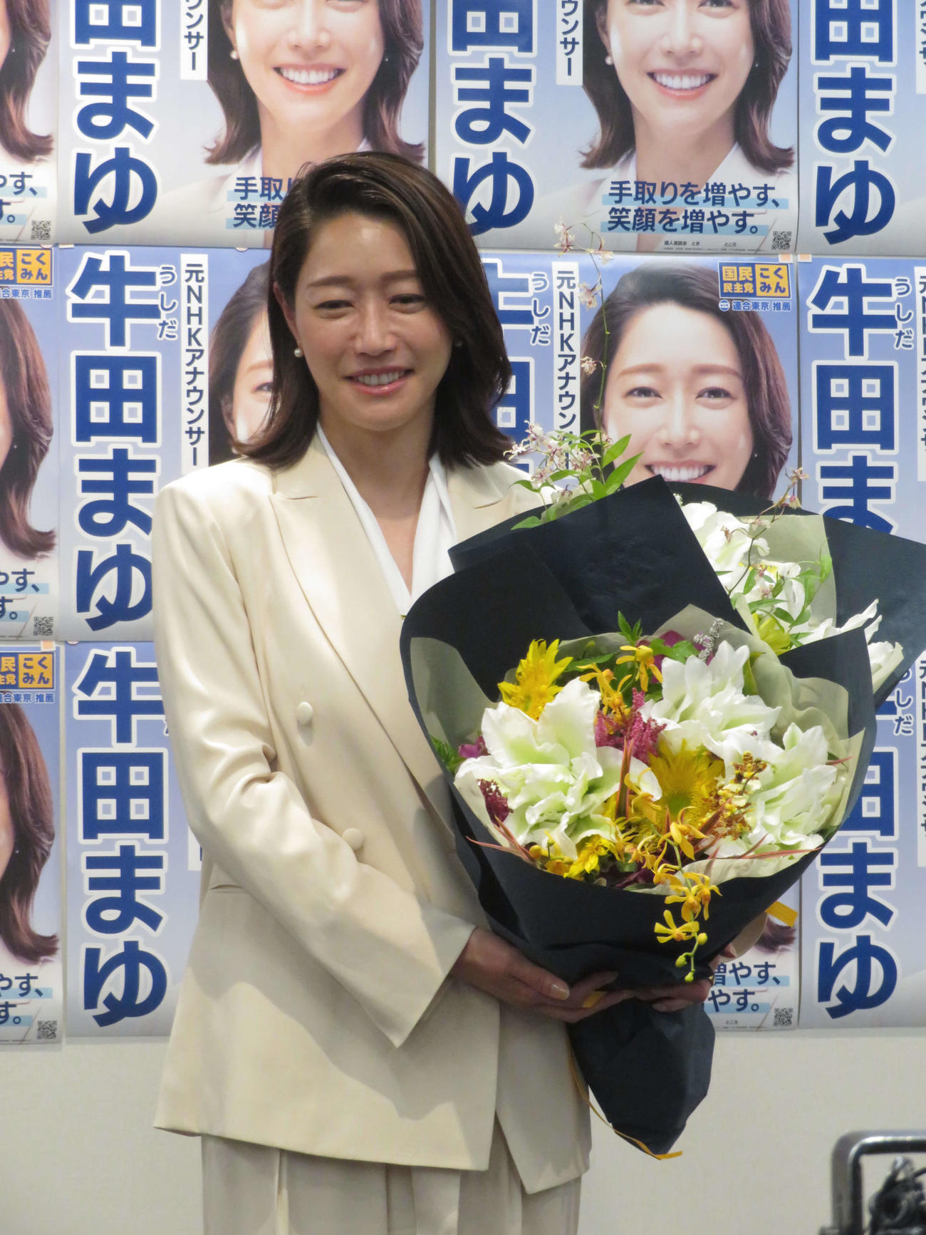 初当選を果たした牛田茉友氏（撮影・望月千草）