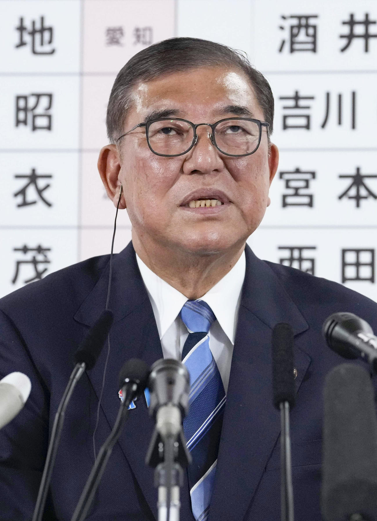 メディアのインタビューに答える自民党総裁の石破首相（共同）