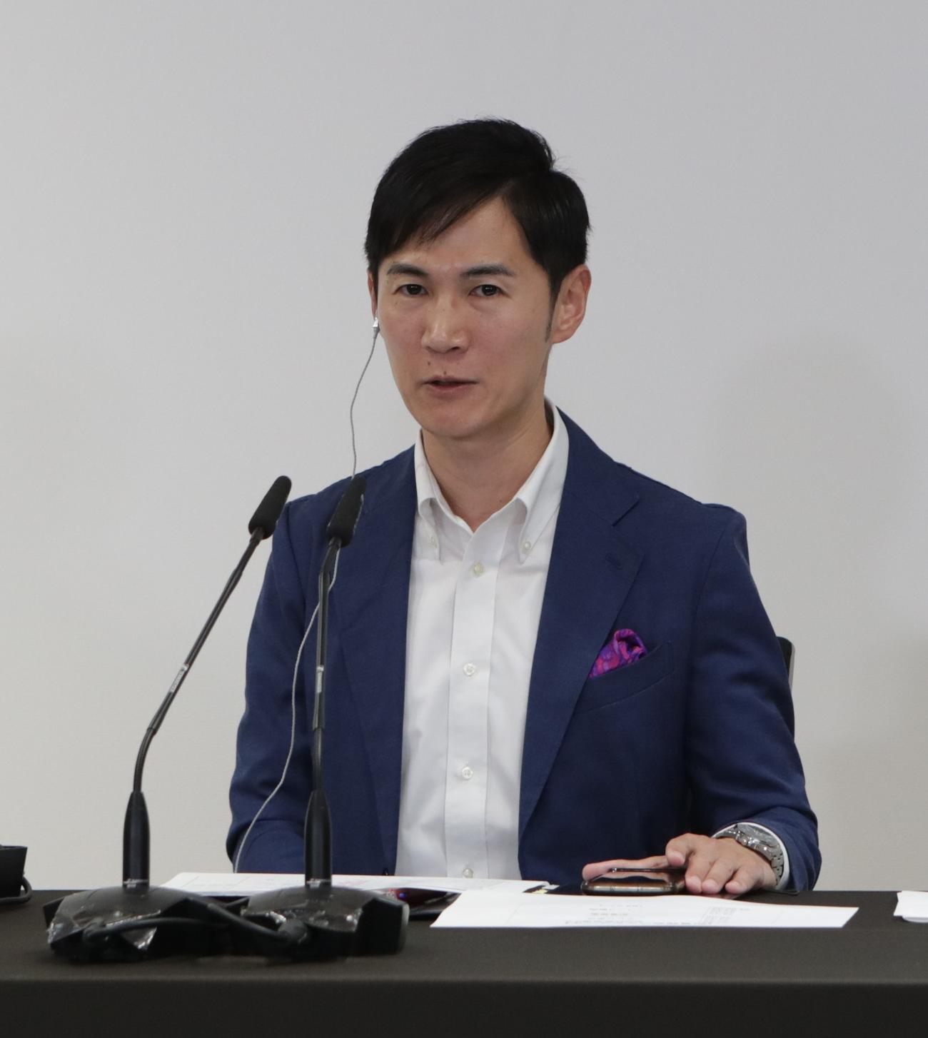 会見に出席する石丸伸二氏（撮影・高橋洋平）