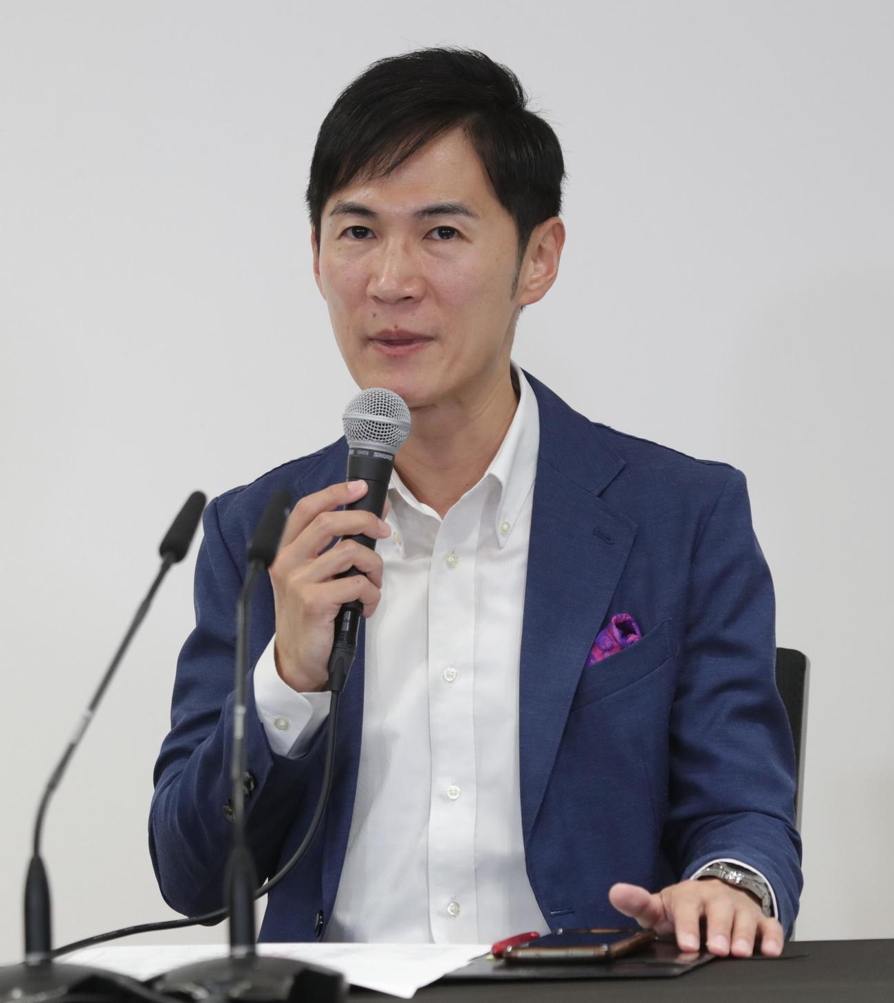 会見に出席する石丸伸二氏（撮影・高橋洋平）