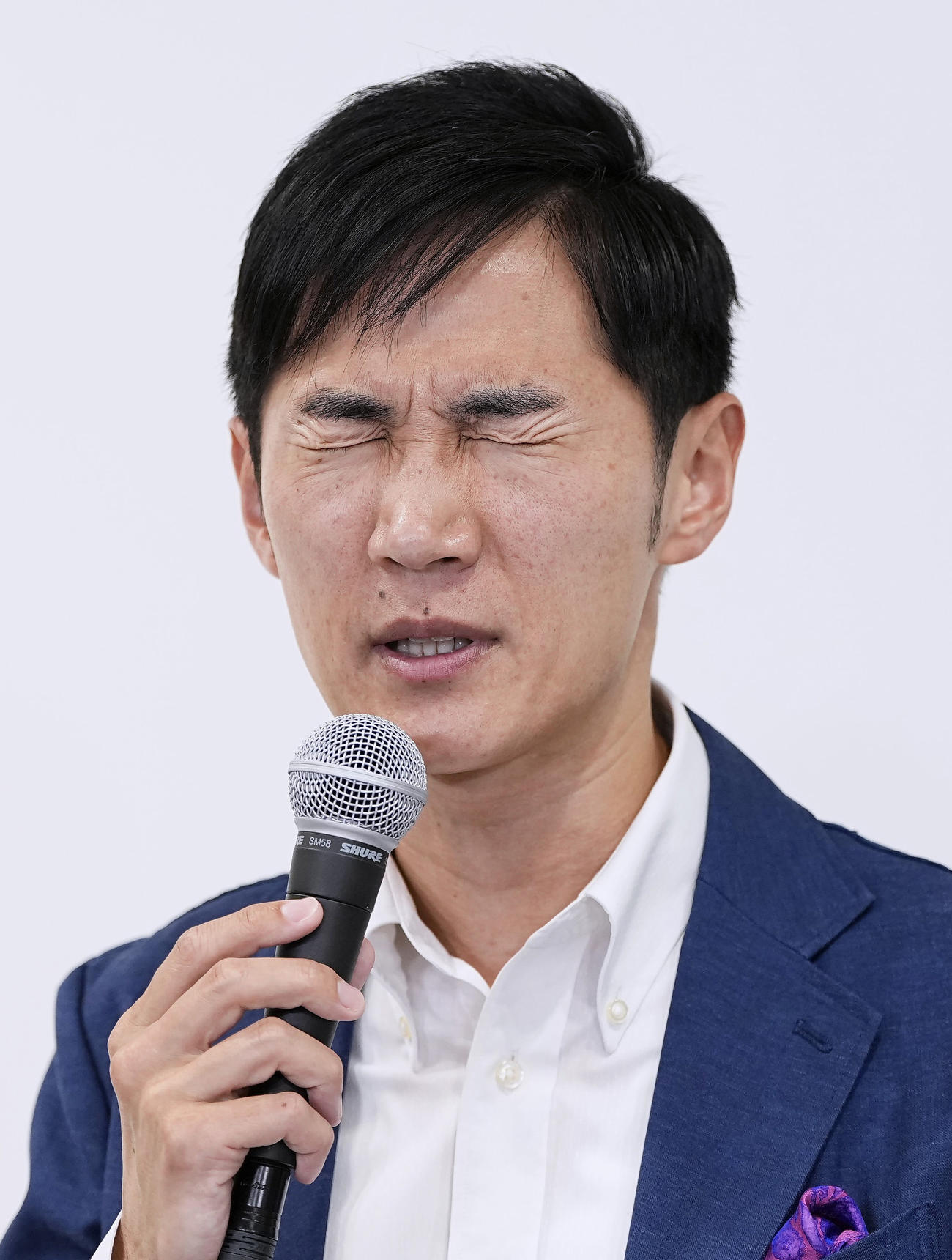 記者会見する再生の道の石丸代表（共同）
