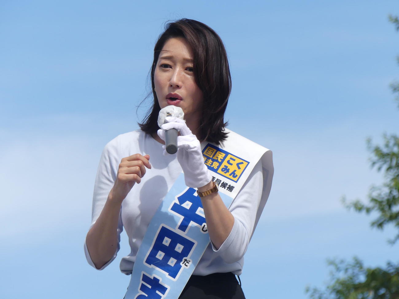 国民民主党の牛田茉友氏（2025年7月18日撮影）