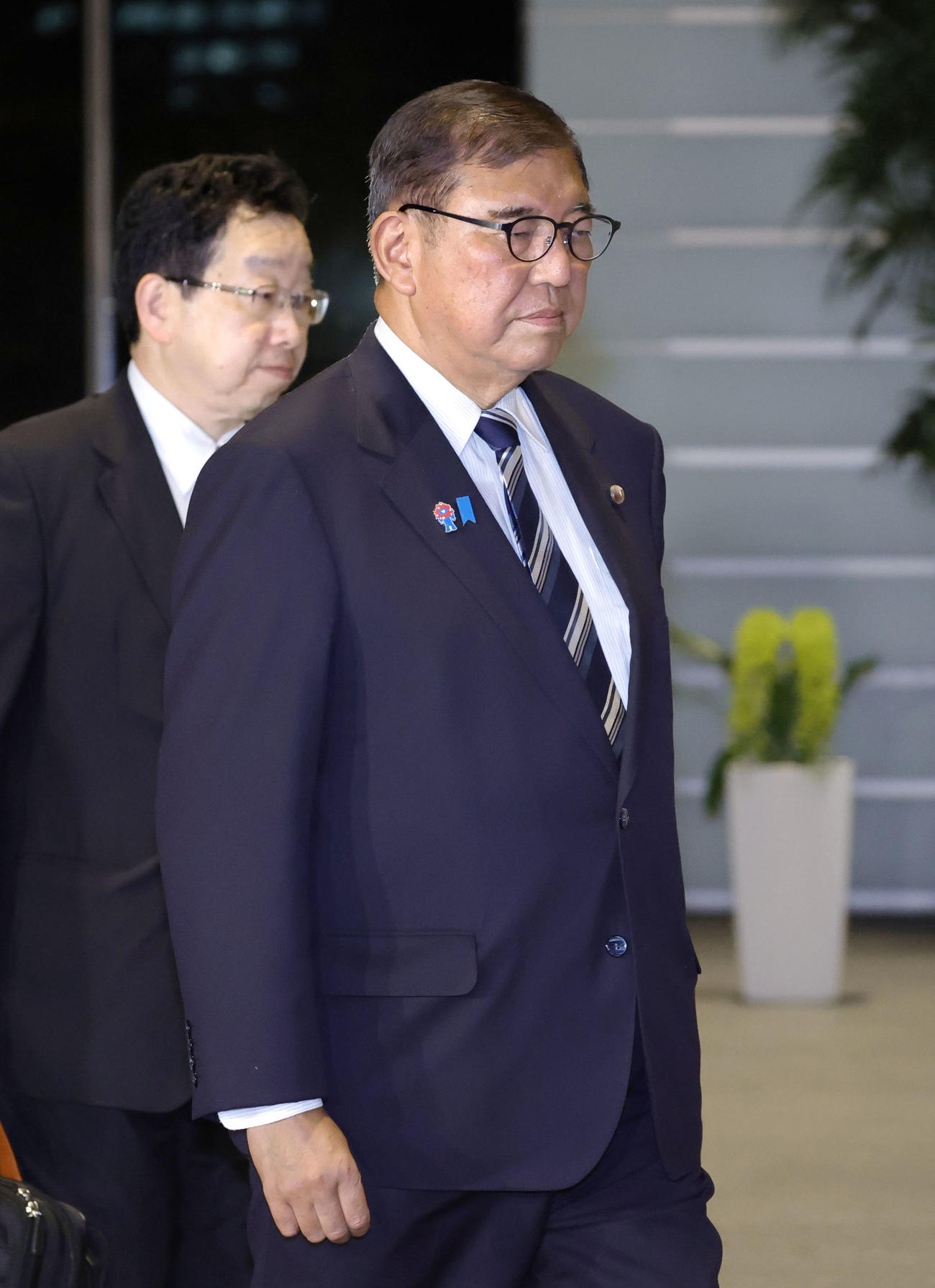 自民党の両院議員懇談会を終え、首相官邸に戻った石破首相（共同）