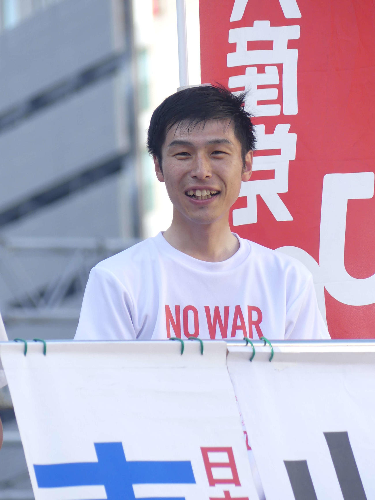 共産党の山添拓政策委員長（2025年7月13日撮影）