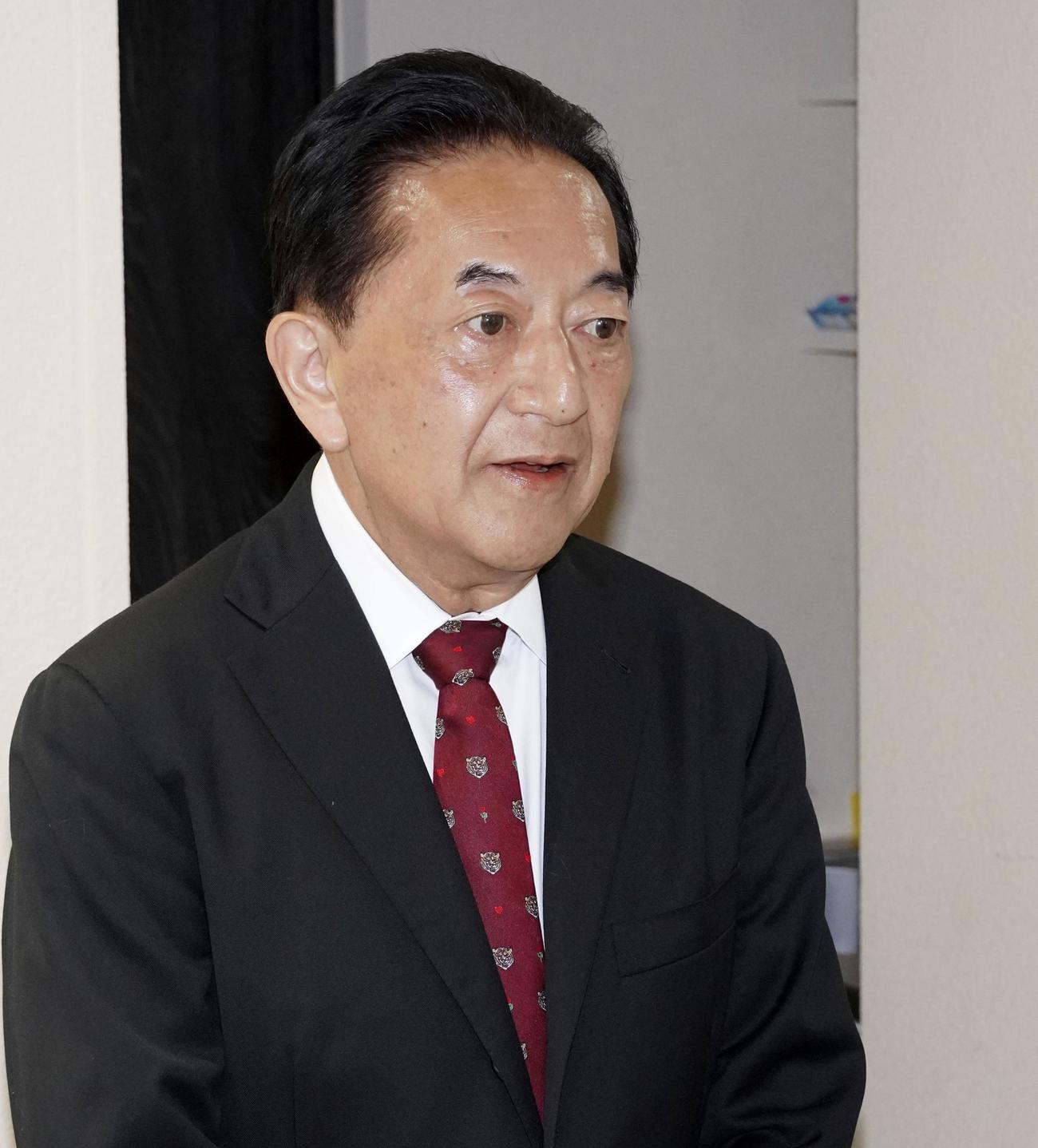 横浜市長選で落選が決まり、あいさつする田中康夫氏（共同）