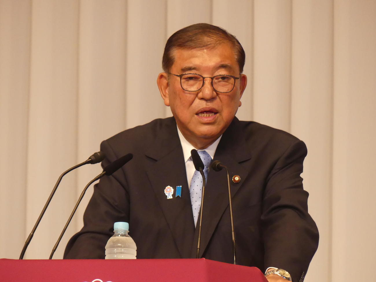 党内で辞任を求める動きが続いている石破茂首相（2025年7月撮影）