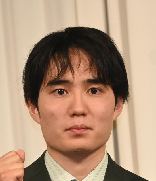 佐々木勇気八段（2024年11月撮影）