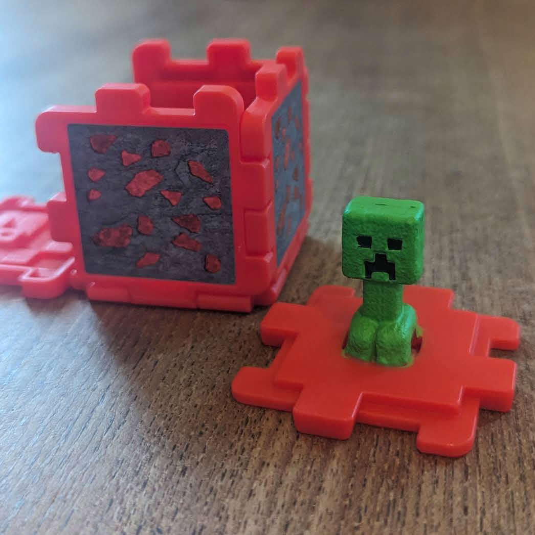 ハッピーセットについてくる「マインクラフト」の第2弾おもちゃ
