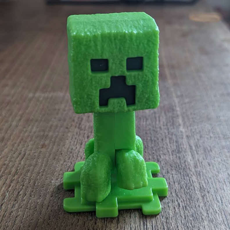 ハッピーセットについてくる「マインクラフト」のおもちゃ