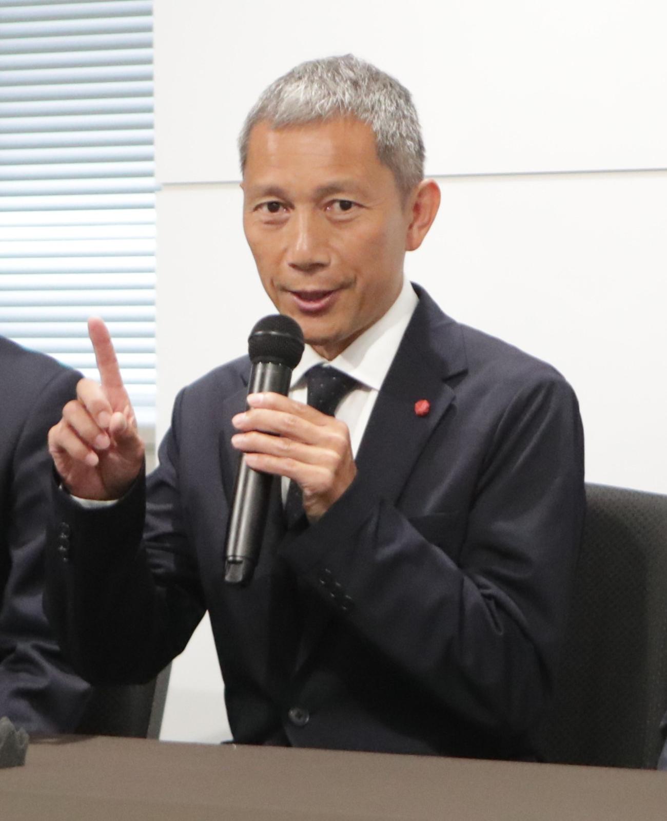 政治団体「再生の道」の会見に出席する大谷佳弘氏（2025年7月1日撮影）