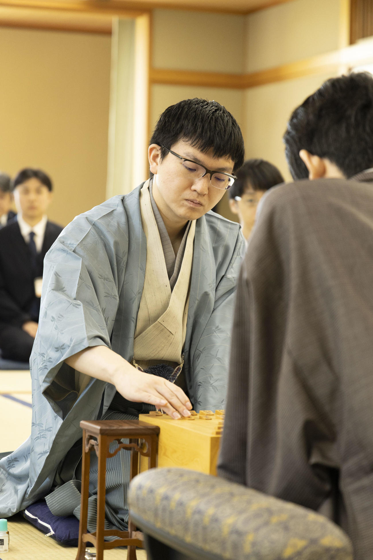 第66期王位戦7番勝負第4局に臨んだ永瀬拓矢九段（日本将棋連盟提供）
