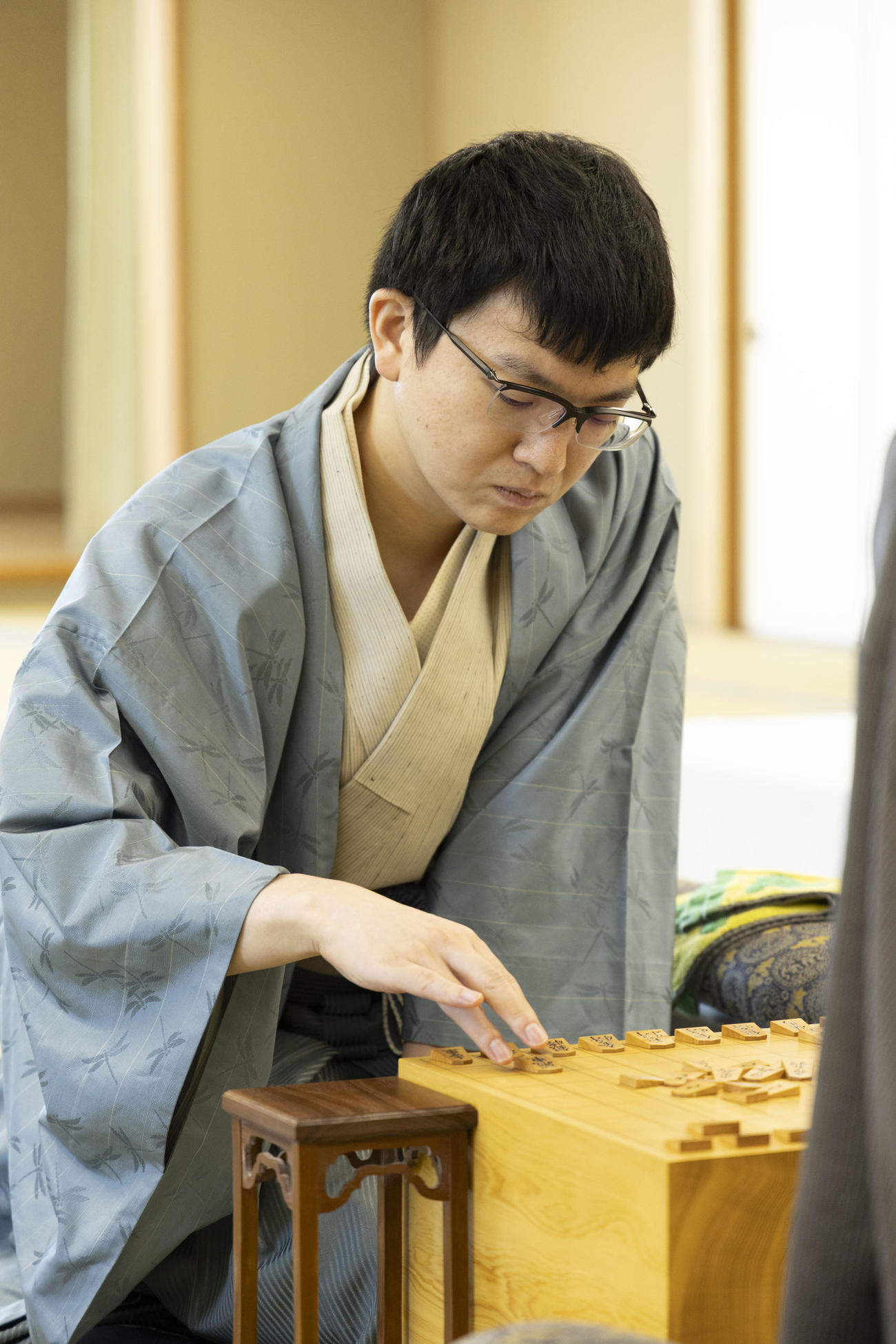 王位戦7番勝負第4局2日目に臨んだ永瀬拓矢九段（日本将棋連盟提供）