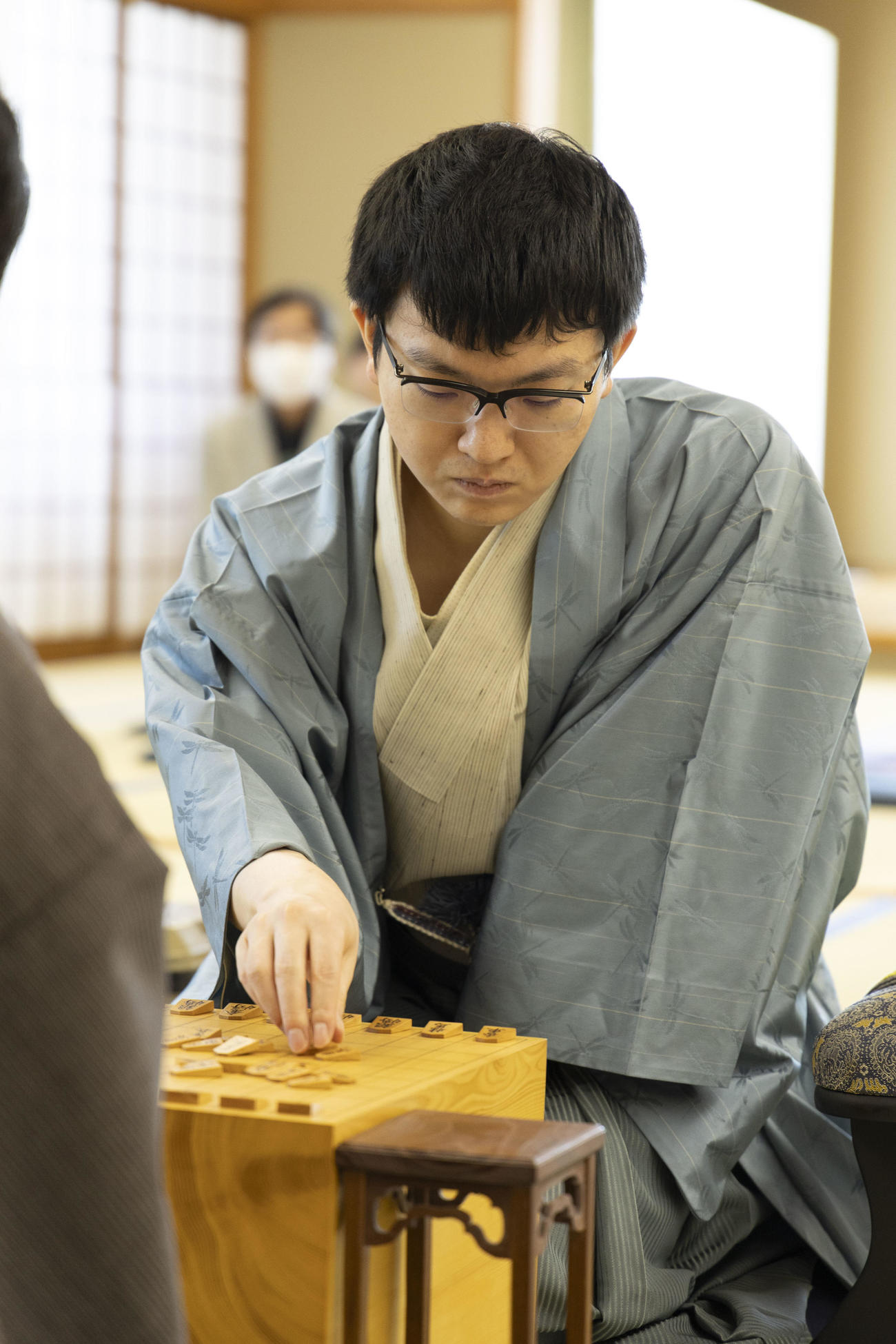 王位戦7番勝負第4局2日目に臨んだ永瀬拓矢九段（日本将棋連盟提供）
