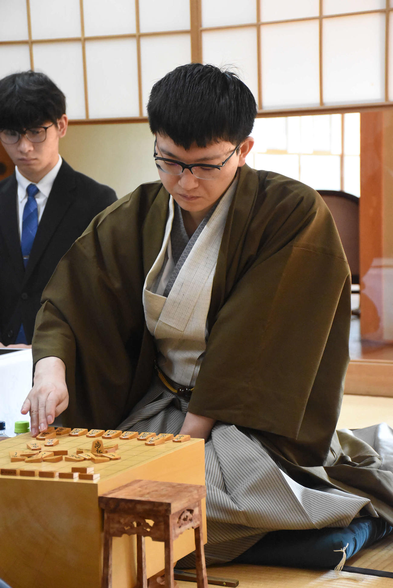 王位戦7番勝負第5局に臨んだ永瀬拓矢九段（写真は日本将棋連盟提供）
