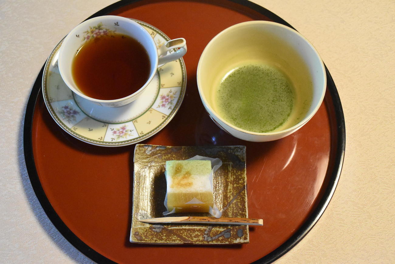 永瀬拓矢九段の午前おやつ「初秋」（写真は日本将棋連盟提供）