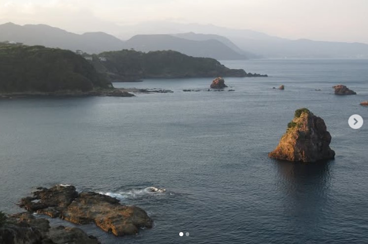 静養先の須崎御用邸で皇后さまが撮影された、敷地内の展望台からの夕景（宮内庁インスタグラムから）