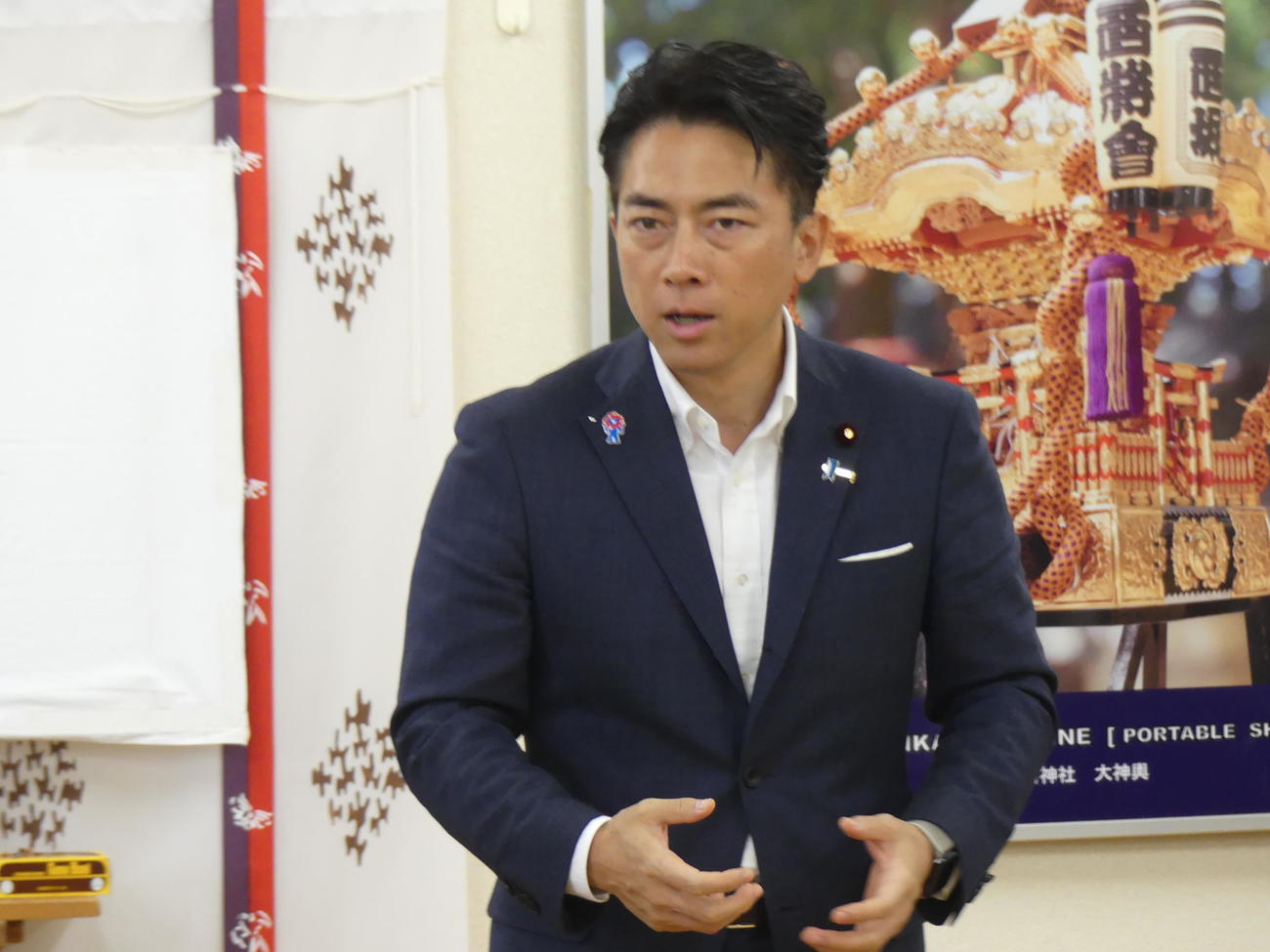 自民党支援者との車座集会に臨む小泉進次郎農相（撮影・中山知子）