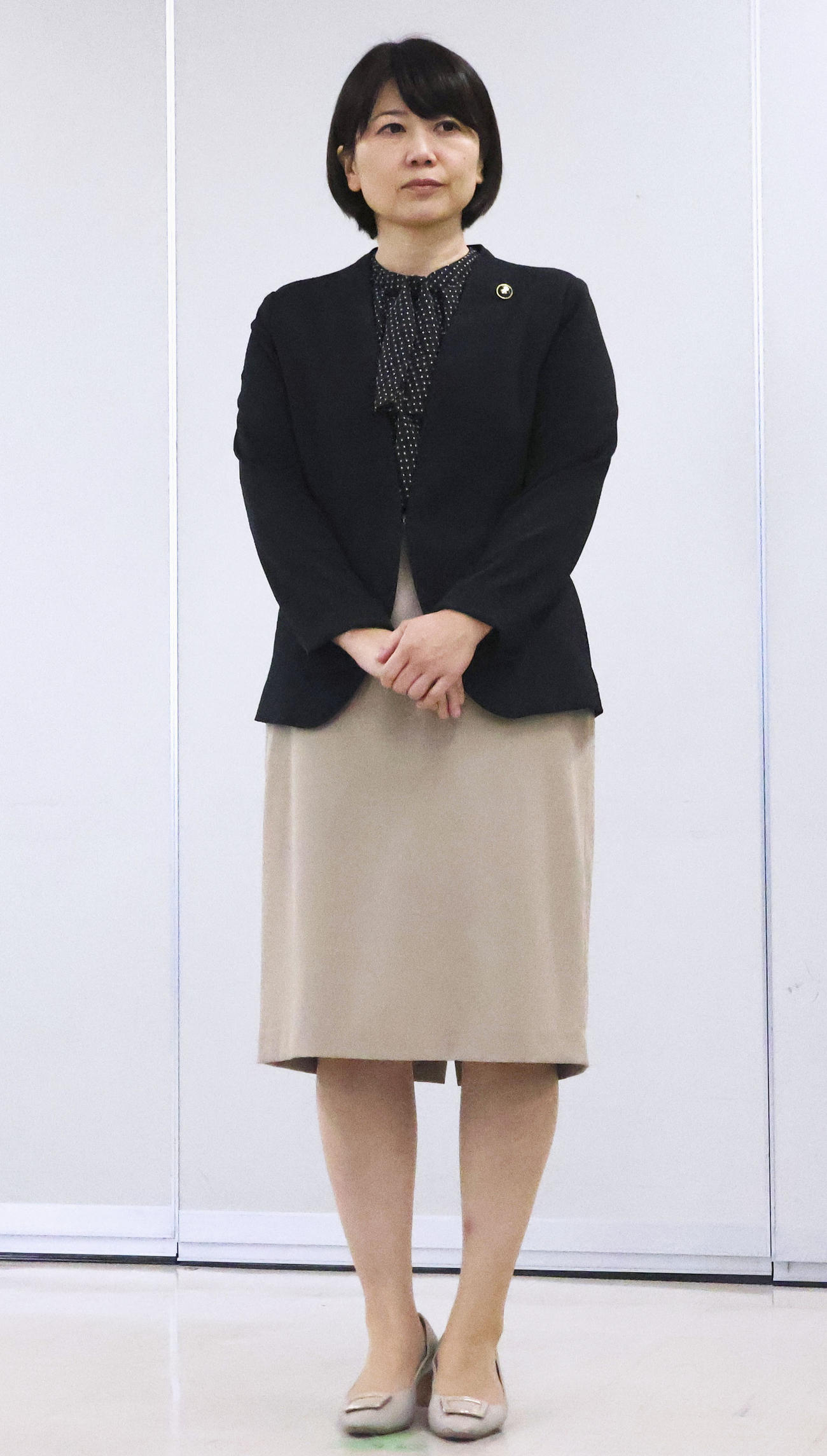 前橋市議会全10会派からの申し入れを待つ小川晶市長（共同）