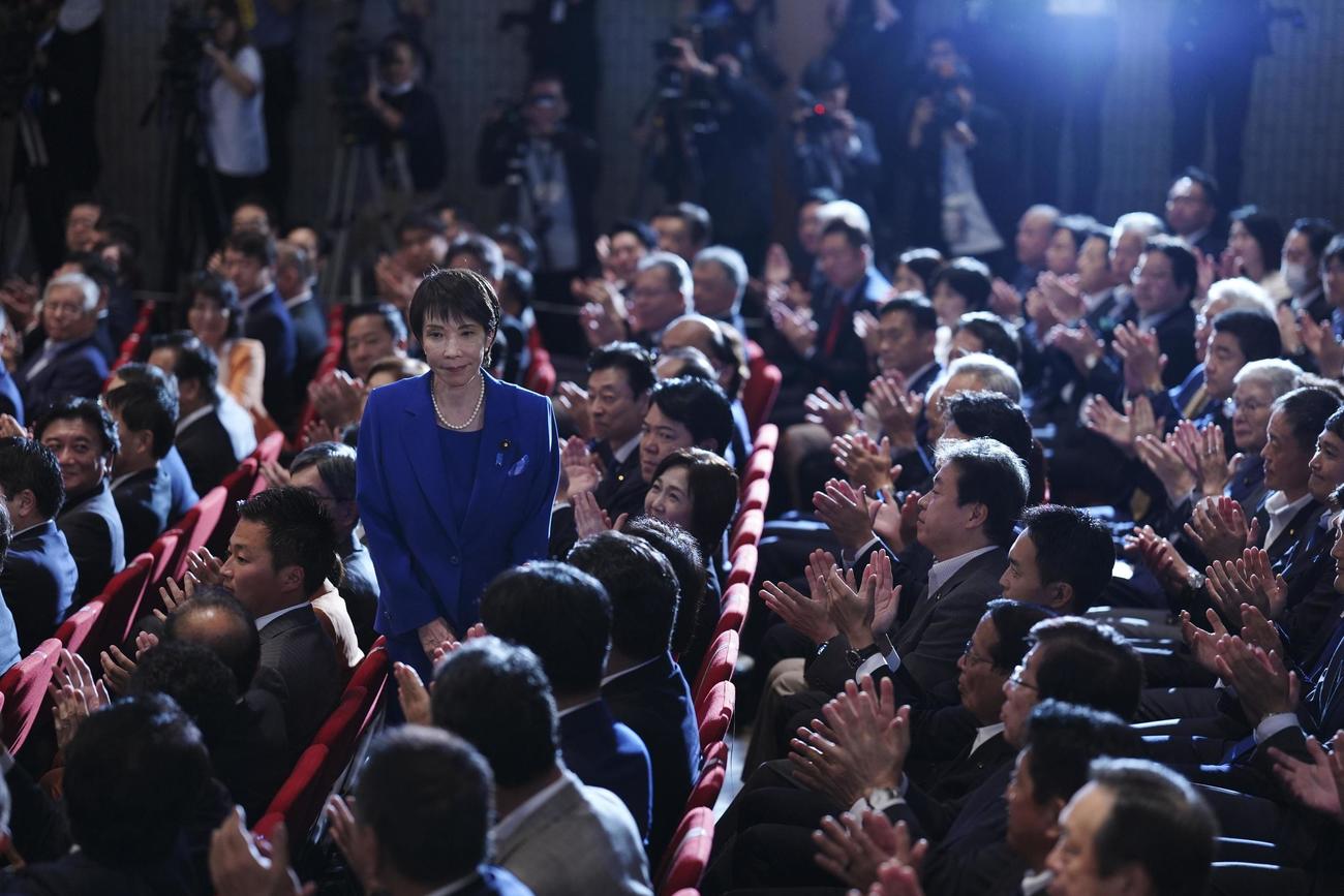 自民党の新総裁に選出された高市早苗氏（共同）