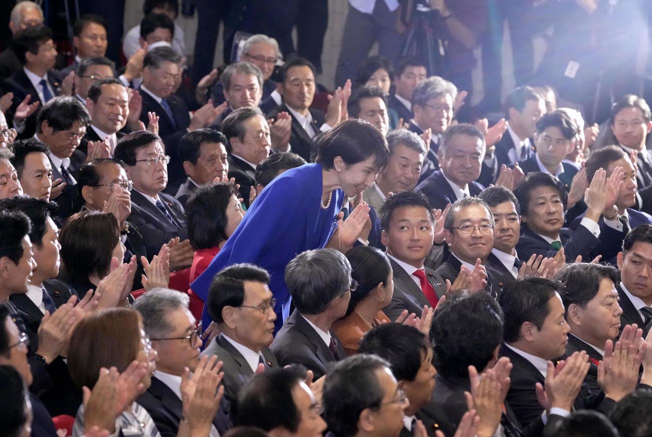 自民党の新総裁に選出された高市早苗氏（共同）