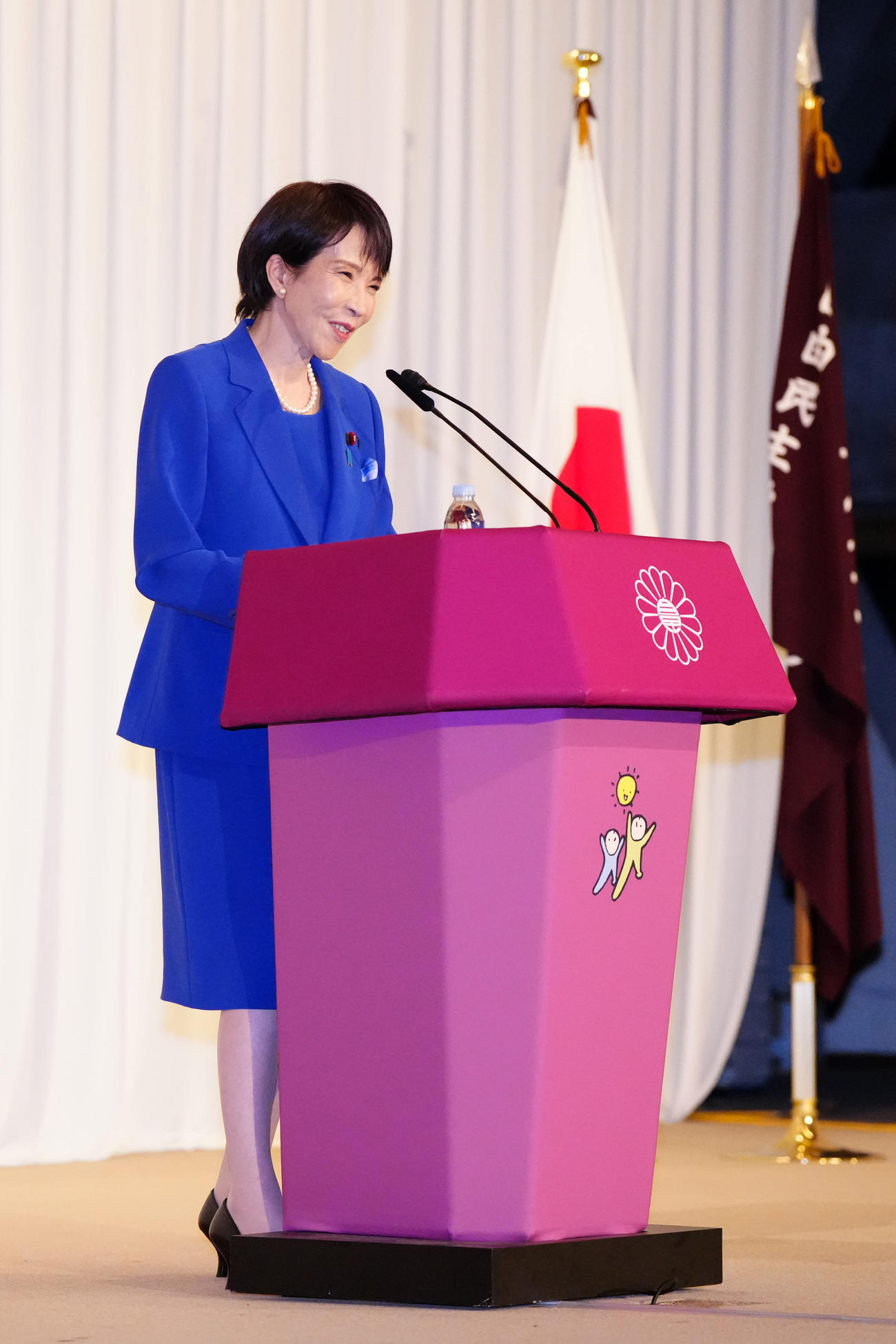 自民党新総裁となり会見に臨む高市早苗氏（撮影・江口和貴）
