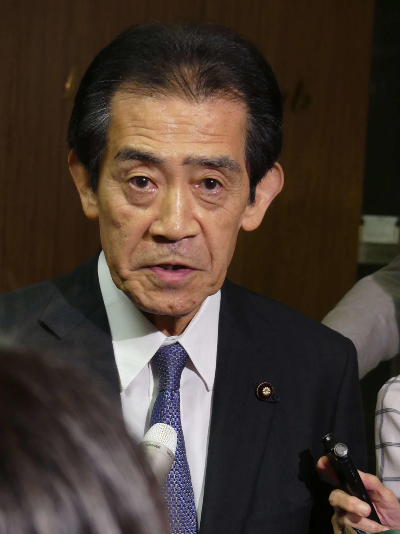 自民党総裁選挙管理委員会の逢沢一郎委員長（2024年8月5日撮影）