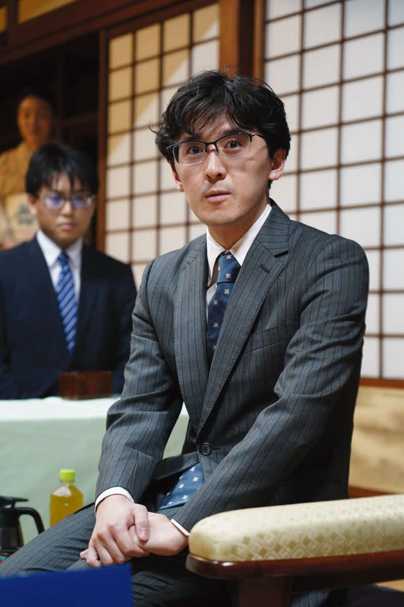 初の王座獲得と九段昇段まであと1勝としている伊藤匠叡王（日本将棋連盟提供）