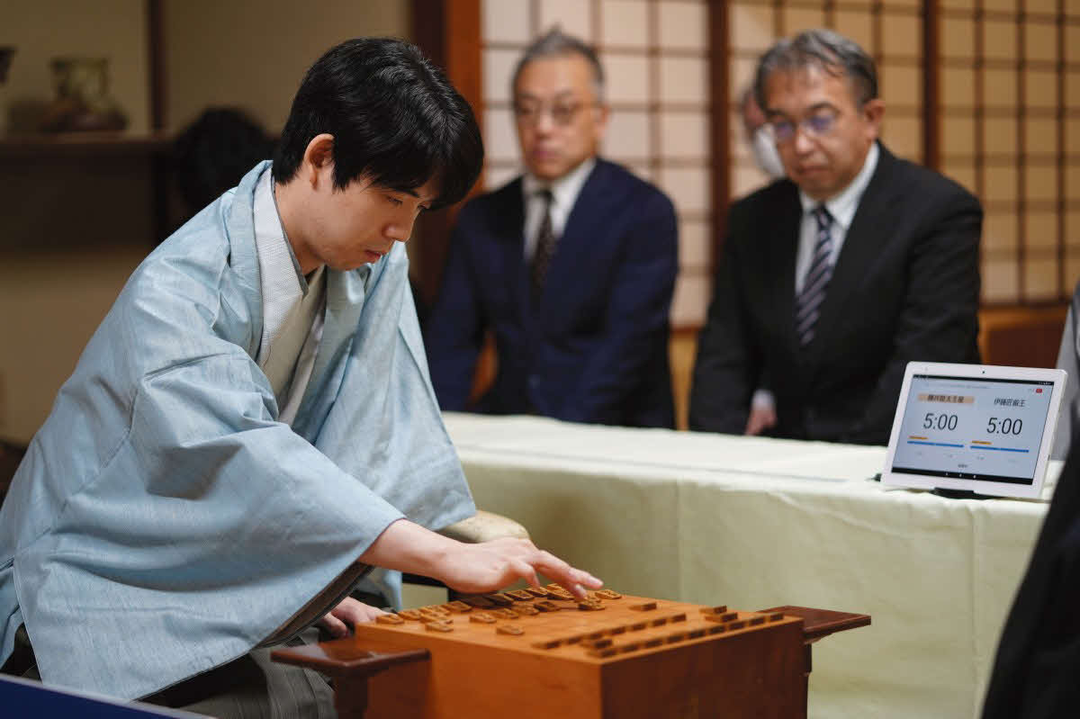 2勝2敗に追いついて最終局に望みをつなぎたい藤井聡太王座（日本将棋連盟提供）