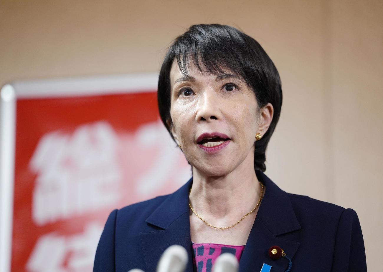 公明党の斉藤代表との会談を終え、記者団の取材に応じる自民党の高市総裁（共同）

