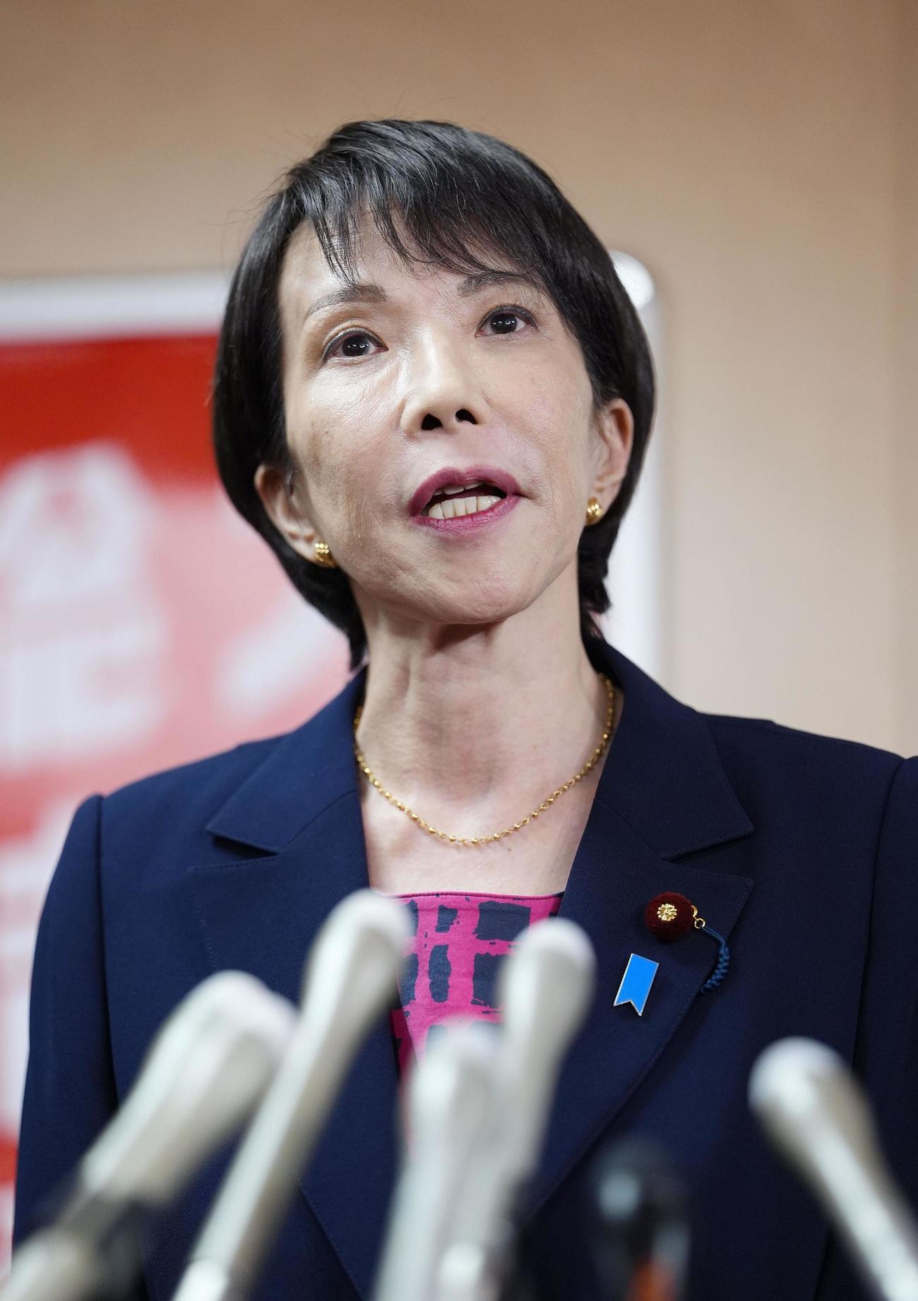 公明党の斉藤代表との会談を終え、記者団の取材に応じる自民党の高市総裁（共同）