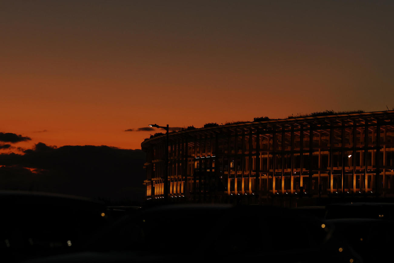 閉幕する大阪・関西万博の夕焼け（撮影・前田充）