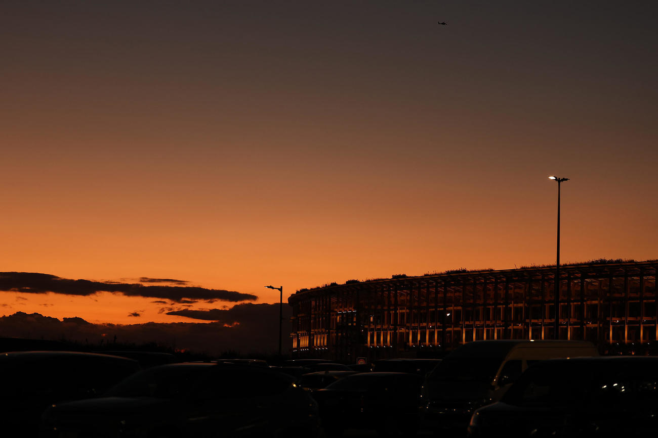 閉幕する大阪・関西万博の夕焼け（撮影・前田充）