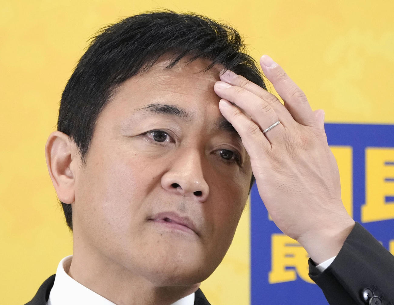 記者会見する国民民主党の玉木代表＝14日午前、国会（共同）
