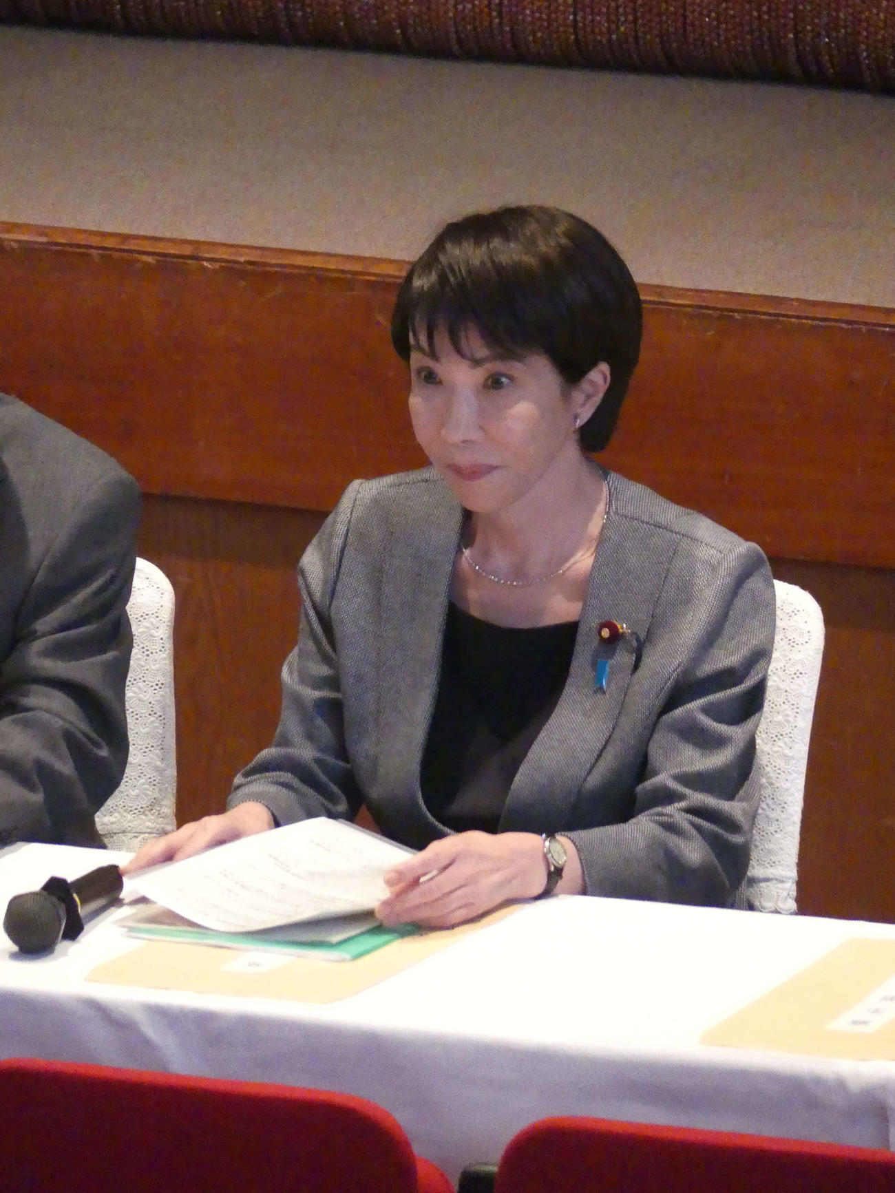 自民党両院議員懇談会に出席する高市早苗総裁（撮影・中山知子）